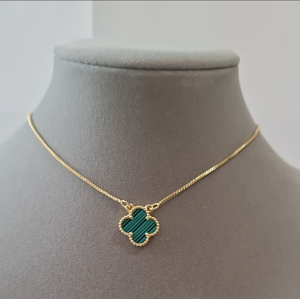 Green Four Leafs Flower Necklace